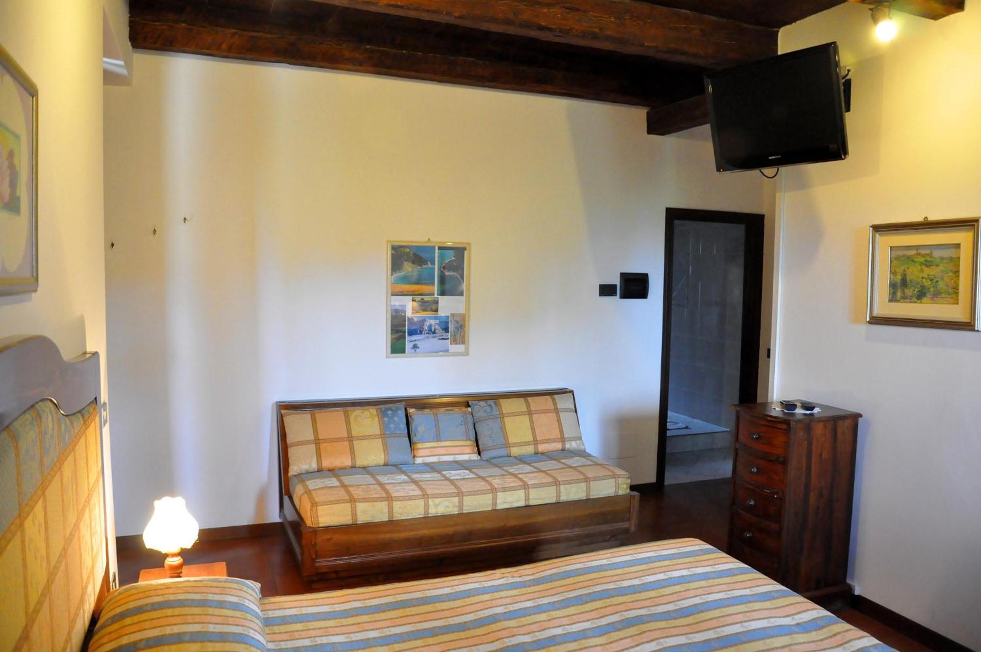 Villa Agriturismo La Campana Montefiore dellʼAso Zimmer foto